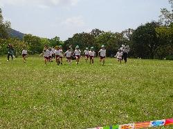 まつぐみさんがかけっこしているところ