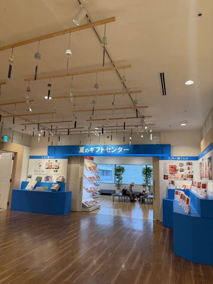 博多阪急7階　お中元ギフトセンター入口風鈴