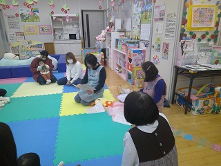 びぶべさんに感謝状を渡した時の様子