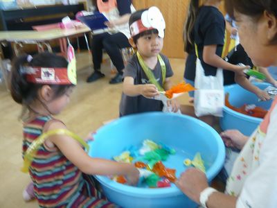 金魚すくい
