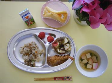 誕生日会の給食